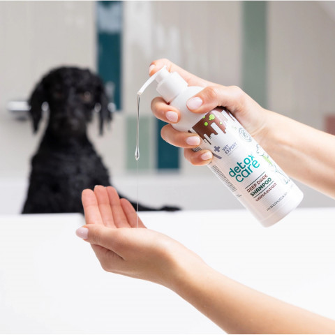 VETEXPERT Detox Care Deep Dark Shampoo - shampoo für hunde und katzen - 250 ml - Fotogalerie 2